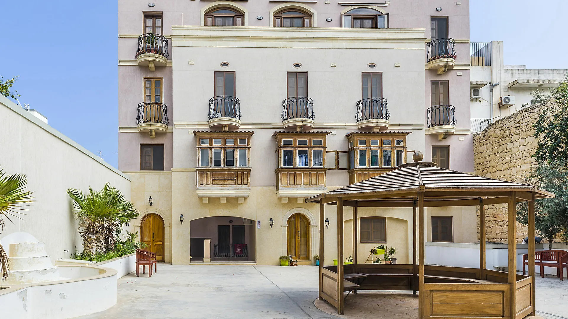 Marble Arch Home San Ġiljan Malta
